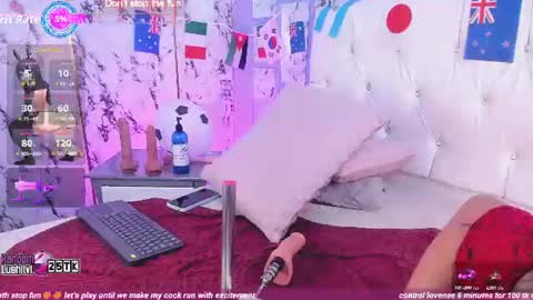 Snapshot of bell_rosee chatting on June 30, 2026, 4:19 pm Bell online show from June 30, 2026, 4:19 pm