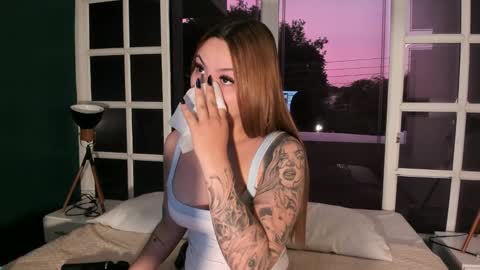 Snapshot of bella01_ chatting on February 27, 2026, 11:32 am BELLA online show from February 27, 2026, 11:32 am