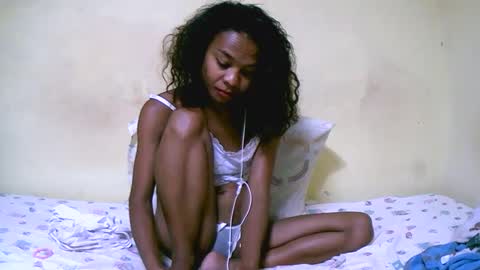 bella193999 online show from December 9, 2024, 1:34 pm