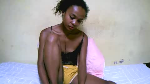 bella193999 online show from December 21, 2024, 6:23 pm