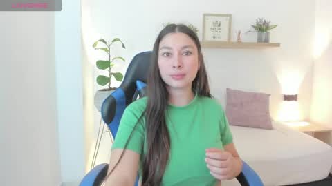 Snapshot of bella_99x chatting on April 24, 2026, 11:23 am Bel 3 online show from April 24, 2026, 11:23 am