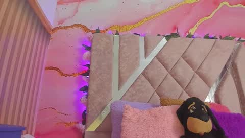 Melanie  online show from February 21, 2026, 10:38 am