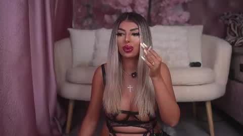 Emma  Bella online show from July 8, 2026, 10:03 pm