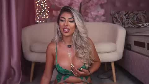 Emma  Bella online show from July 9, 2026, 10:14 pm