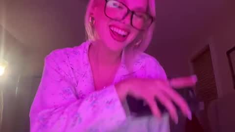 Bella Baby online show from February 11, 2025, 2:46 am