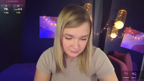 Snapshot of bella_cosmos chatting on January 10, 2025, 12:04 pm Bella online show from January 10, 2025, 12:04 pm