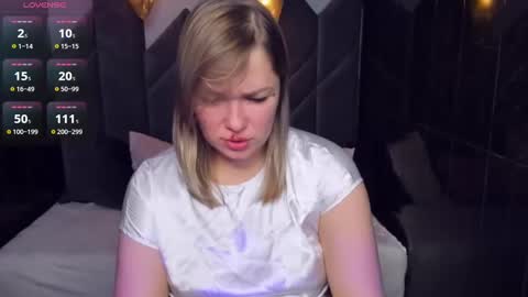 Snapshot of bella_cosmos chatting on February 10, 2025, 5:36 am Bella online show from February 10, 2025, 5:36 am