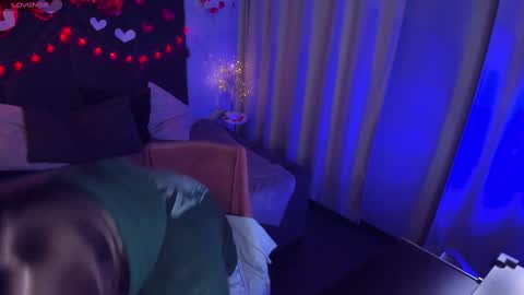 Snapshot of bella_cosmos chatting on February 13, 2025, 7:52 pm Bella online show from February 13, 2025, 7:52 pm