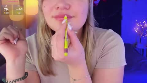 Snapshot of bella_cosmos chatting on February 18, 2025, 8:59 am Bella online show from February 18, 2025, 8:59 am