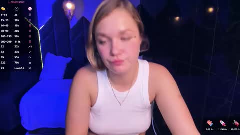 Snapshot of bella_cosmos chatting on September 26, 2025, 6:34 pm Bella online show from September 26, 2025, 6:34 pm