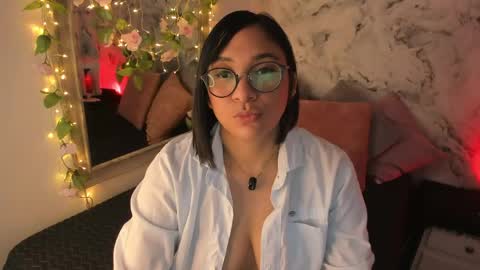 Snapshot of bella_desi chatting on May 26, 2026, 1:18 pm Dessi online show from May 26, 2026, 1:18 pm