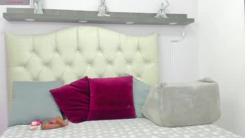 Snapshot of bella_ebony19 chatting on May 19, 2026, 11:16 am bella_ebony19 online show from May 19, 2026, 11:16 am