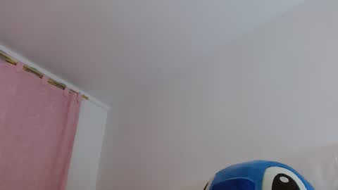 Snapshot of bella_gentle chatting on May 15, 2026, 11:06 am bella_gentle online show from May 15, 2026, 11:06 am