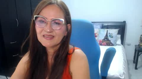 Bella online show from May 22, 2026, 9:20 pm