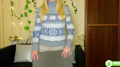 Snapshot of bella_hadatt chatting on February 18, 2026, 12:23 pm Bella online show from February 18, 2026, 12:23 pm