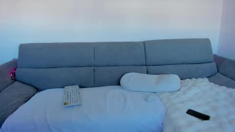 Anna  online show from February 6, 2026, 10:29 am