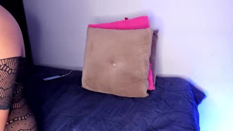 isabella online show from February 9, 2025, 12:28 am