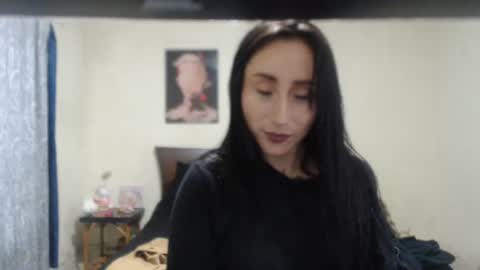 Snapshot of bella_luna34 chatting on April 16, 2026, 4:30 pm bella_luna34 online show from April 16, 2026, 4:30 pm
