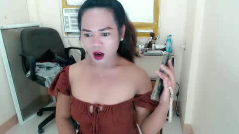 bella_ngo online show from April 20, 2026, 9:34 am