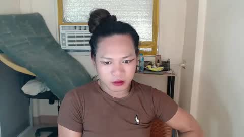 bella_ngo online show from May 12, 2026, 12:35 pm