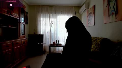 bella_pocahontas3 online show from February 21, 2025, 1:22 pm