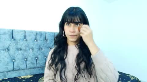 Bella online show from September 15, 2025, 12:54 am