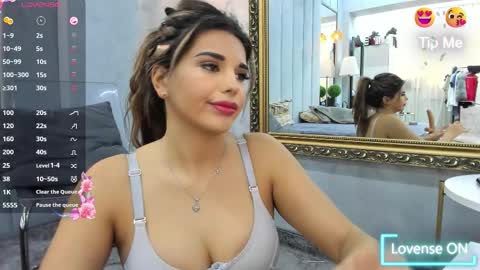 Snapshot of bella_posh chatting on October 14, 2025, 7:42 am bella_posh online show from October 14, 2025, 7:42 am