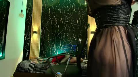     online show from April 19, 2026, 9:17 pm