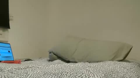 bella_sexy_feet online show from February 3, 2025, 8:13 pm