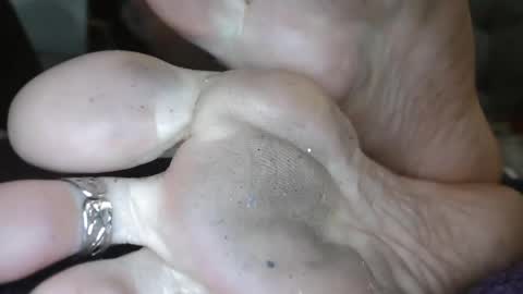 bella_sexy_feet online show from February 23, 2025, 7:49 pm