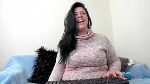 Bella Smith online show from December 7, 2024, 5:20 pm