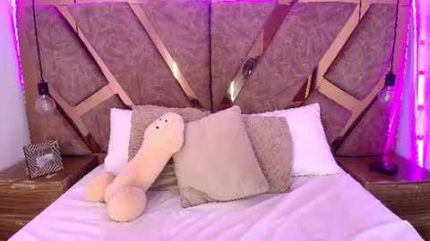 Snapshot of bella_swwan_ chatting on June 18, 2026, 6:34 pm Bella Swwan online show from June 18, 2026, 6:34 pm