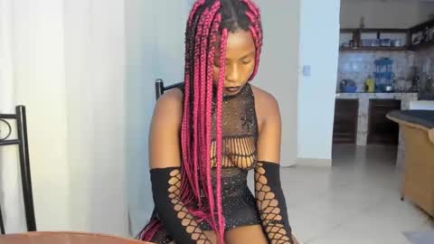 Bella sweetpea online show from February 4, 2025, 5:55 pm