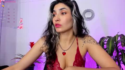 Bella online show from January 16, 2025, 10:34 pm