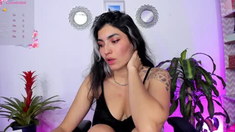 Bella online show from January 30, 2025, 2:49 am