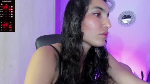 Bella online show from November 19, 2025, 11:16 pm