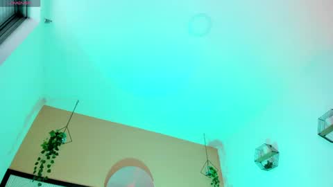 BELLA online show from April 22, 2026, 8:32 pm