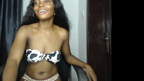 bella online show from October 18, 2025, 5:35 pm