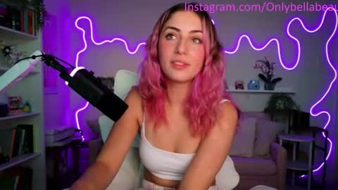 Snapshot of bellabeauu chatting on July 14, 2026, 1:30 am bella beau online show from July 14, 2026, 1:30 am