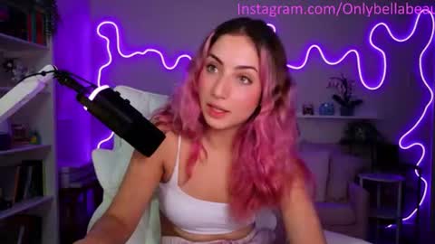 Snapshot of bellabeauu chatting on July 14, 2026, 2:05 am bella beau online show from July 14, 2026, 2:05 am