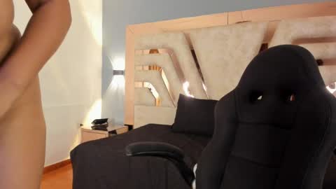 bellaboobs_ online show from May 25, 2026, 8:04 pm