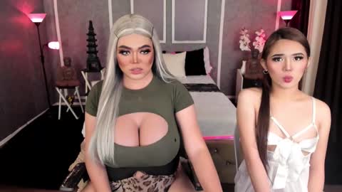 Bella online show from February 13, 2025, 10:33 pm