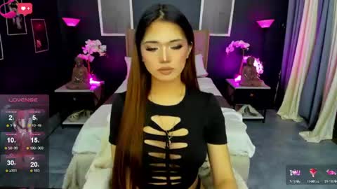 Bella online show from June 13, 2026, 5:44 pm