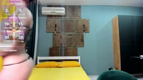 Bella online show from December 15, 2024, 1:54 pm