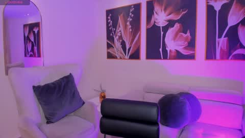  Bella C  online show from January 28, 2025, 11:38 am