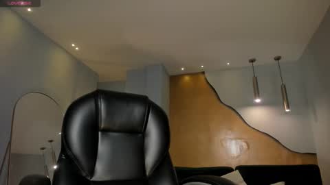  Bella C  online show from September 10, 2025, 10:48 am