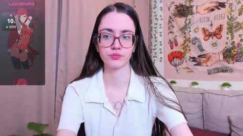 BellaCatLovesMeat online show from November 30, 2025, 4:27 am
