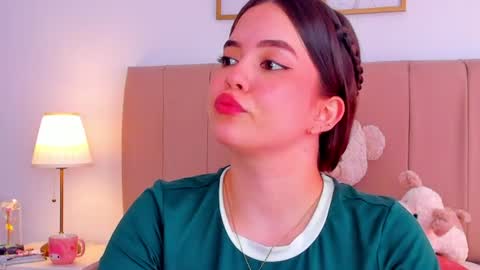 Snapshot of bellafontana chatting on June 20, 2026, 6:33 pm BellaFontana online show from June 20, 2026, 6:33 pm