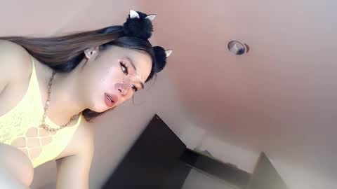 Bella rowt online show from December 15, 2024, 7:10 pm