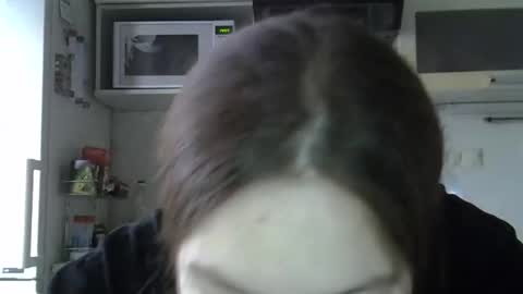 Snapshot of bellahadid8 chatting on January 8, 2026, 11:45 am Charming Hamster online show from January 8, 2026, 11:45 am